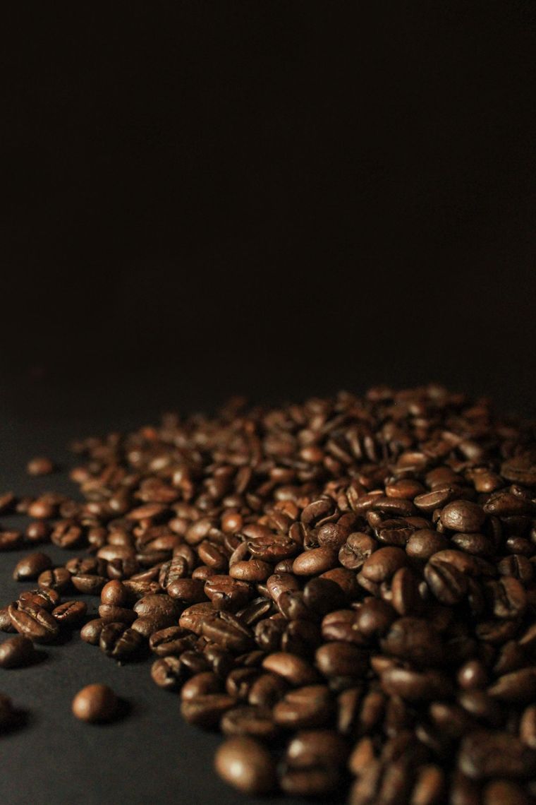 Roasted coffee beans